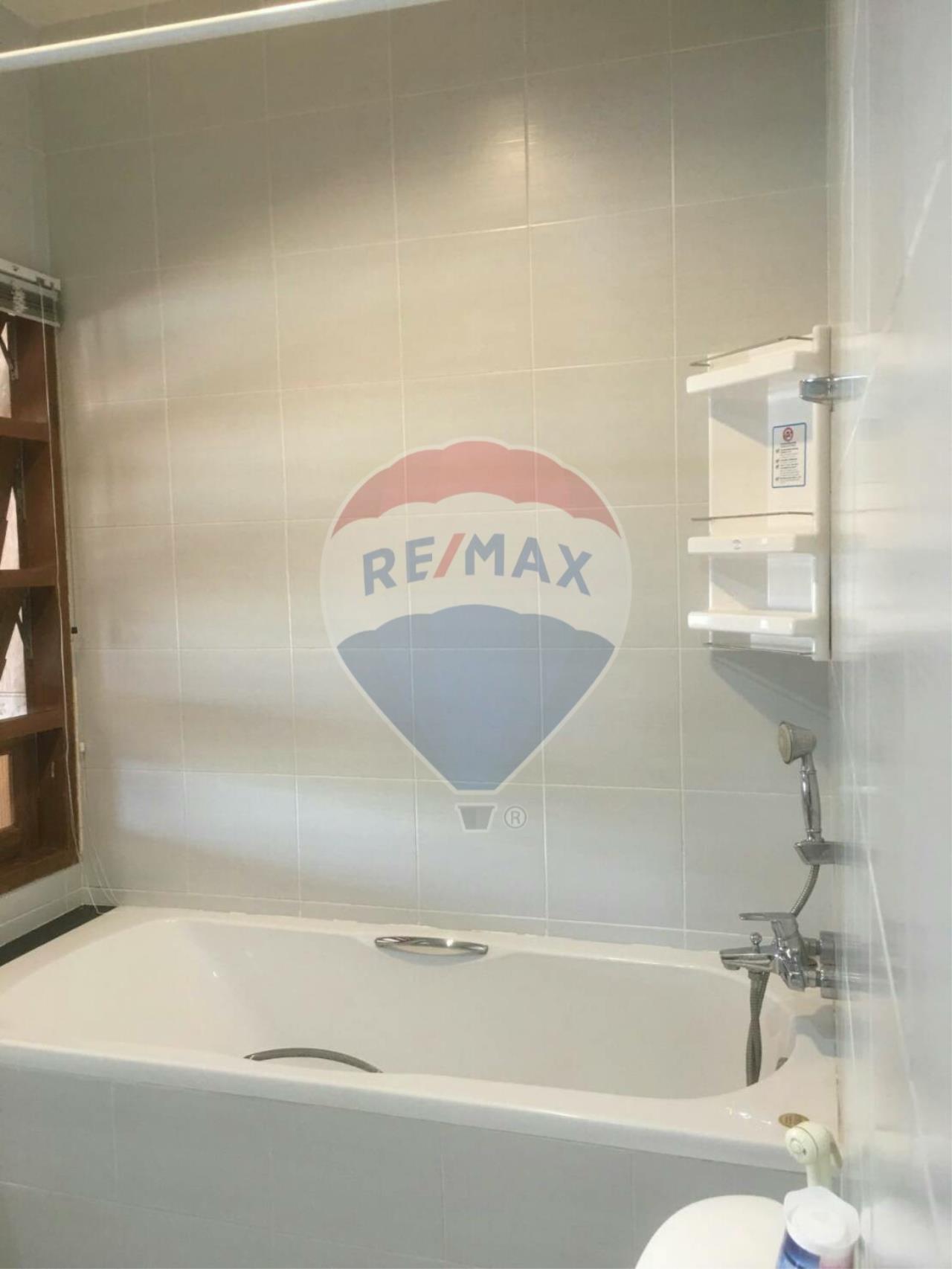 RE/MAX Prestige Agency's Touch Hill 6