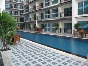 RE/MAX Town & Country Property Agency's Central located condo 2