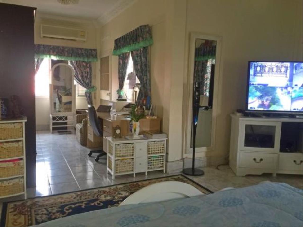 RE/MAX Town & Country Property Agency's 2 storey house with private pool on East Pattaya 8