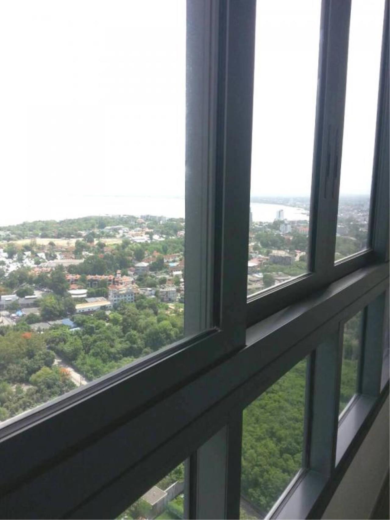 RE/MAX Town & Country Property Agency's Nice condo for rent in Wong Amart 3