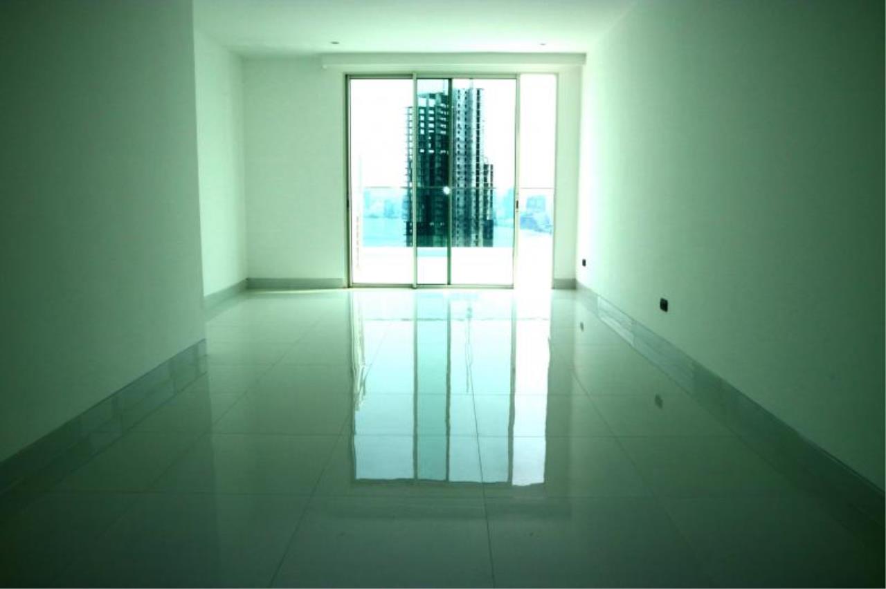 RE/MAX Town & Country Property Agency's Fantastic Sea view Condo Pratamnak 2