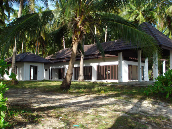 RE/MAX Island Real Estate Agency's 32m beachfront land in Leam Ya 8