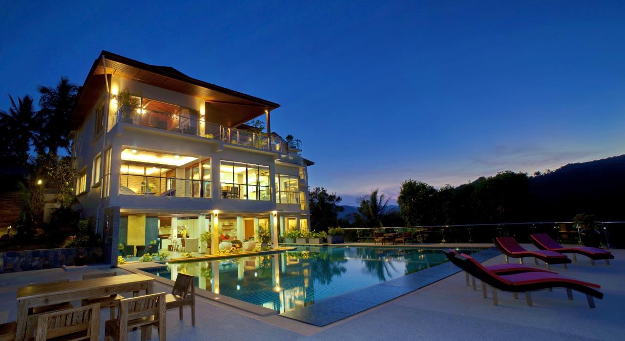 RE/MAX Island Real Estate Agency's Exclusive Villa for sale in Bang Rak 1