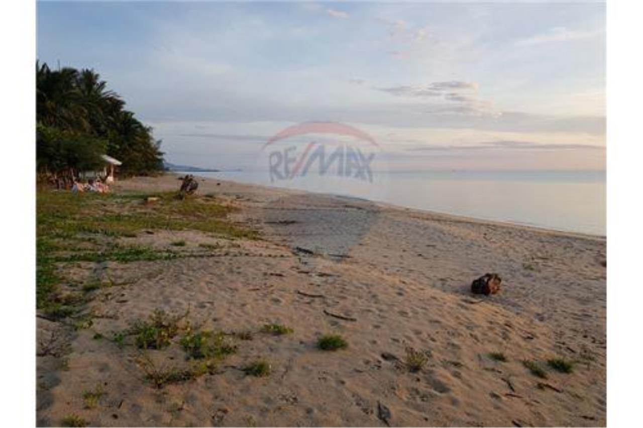 RE/MAX Island Real Estate Agency's Beach Land for sale in Sichon 2