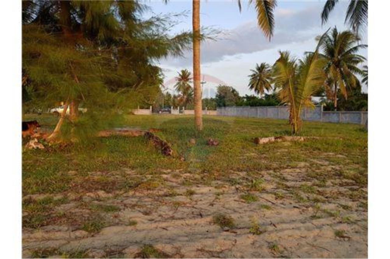 RE/MAX Island Real Estate Agency's Beach Land for sale in Sichon 13