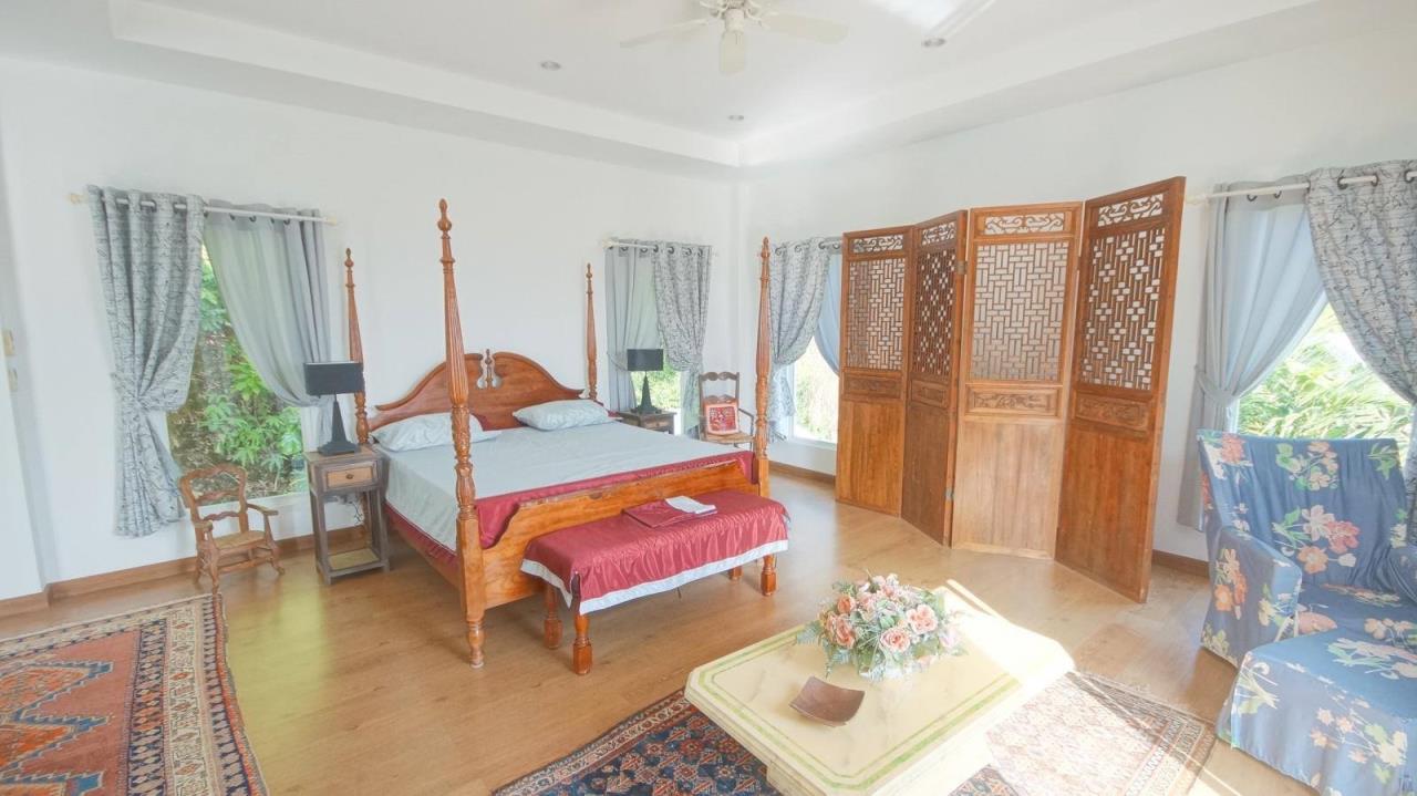 REAL Phuket  Agency's Botan Golf View - Modern 4-Bedroom Villa near Loch Palm Golf Course 11