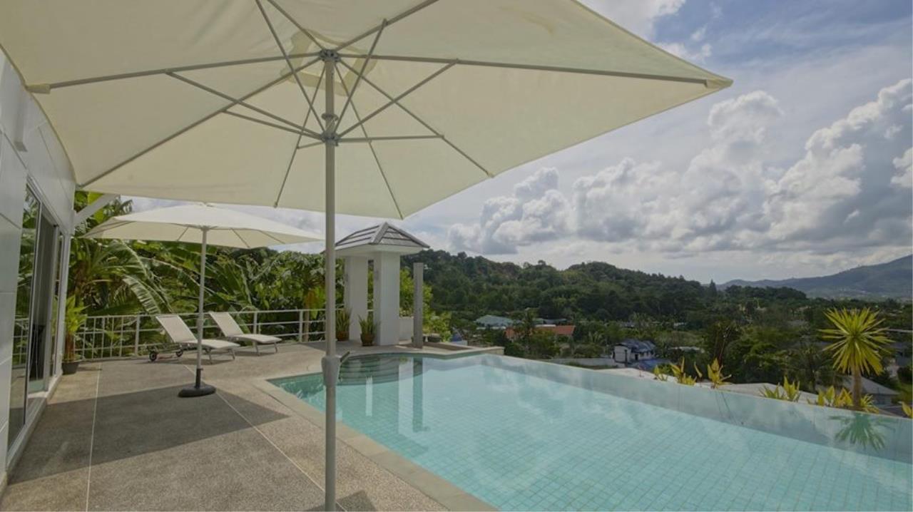 REAL Phuket  Agency's Botan Golf View - Modern 4-Bedroom Villa near Loch Palm Golf Course 22