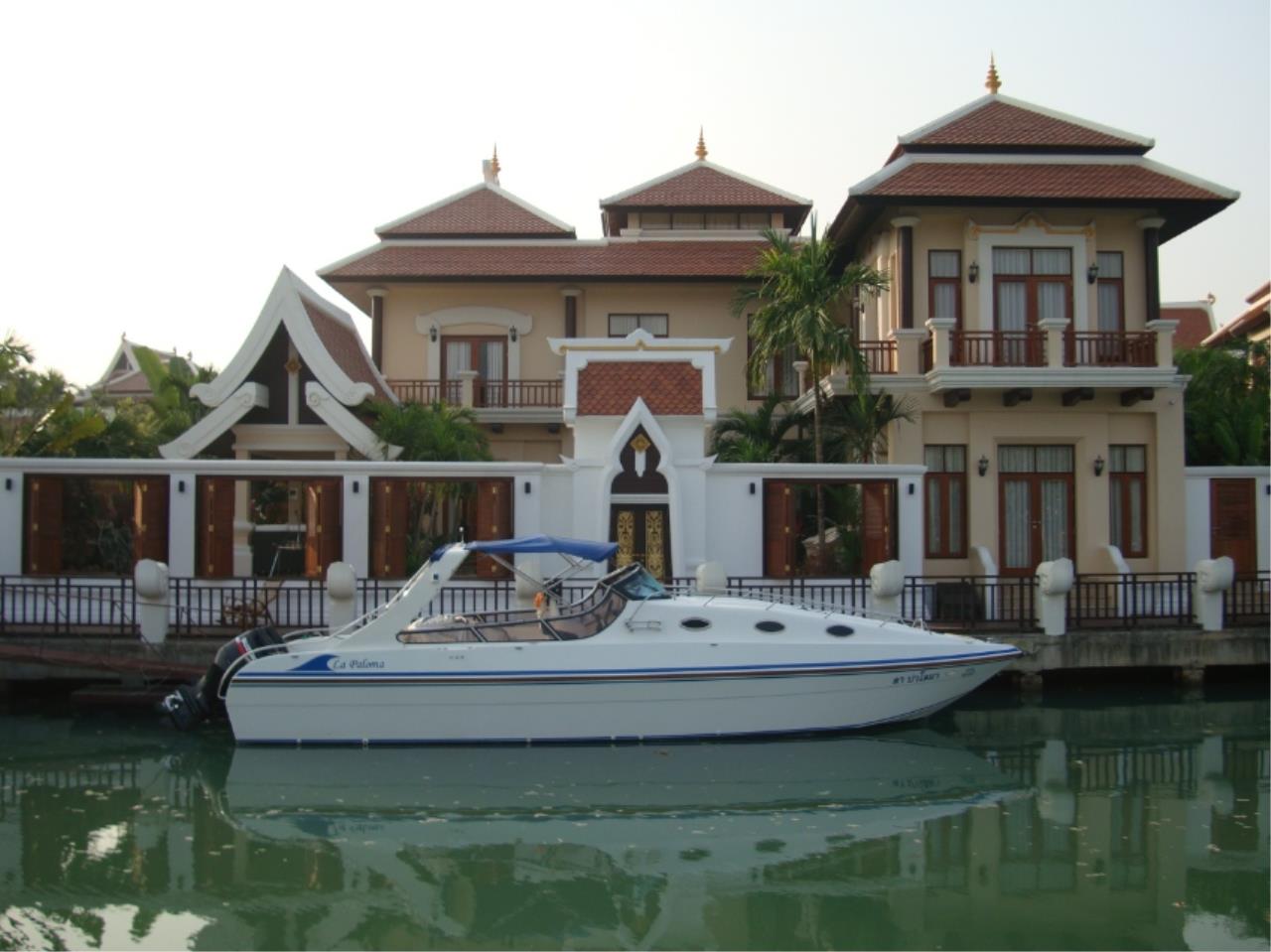 Signature Realty ( Thailand ) Co Ltd Agency's Exclusive Water front Home for Sale View Talay Marina 3