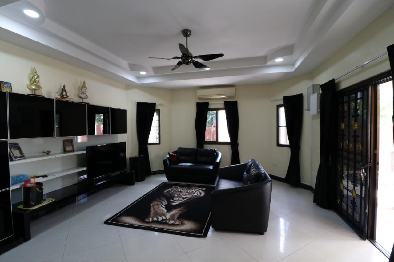 Signature Realty ( Thailand ) Co Ltd Agency's 3 Bedroom House with Pool for Sale - Pattaya Lagoon Resort Thepprasit 5
