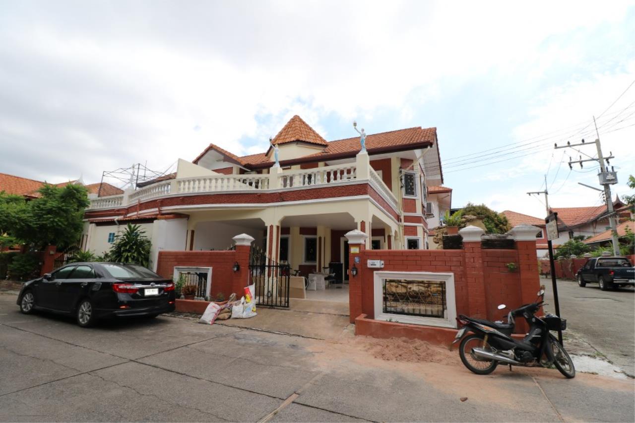 Signature Realty ( Thailand ) Co Ltd Agency's 3 Bedroom House with Pool for Sale - Pattaya Lagoon Resort Thepprasit 1