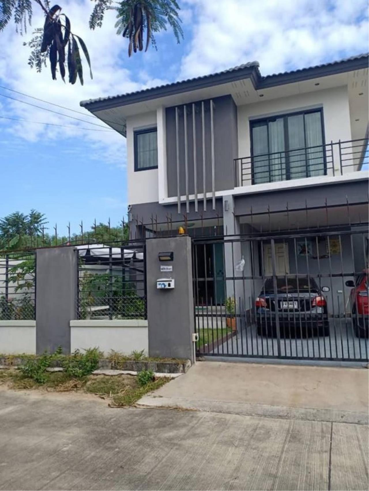 Signature Realty ( Thailand ) Co Ltd Agency's 2 storey house  3 bedroom 3 bathroom fully furnished in Sriracha 2