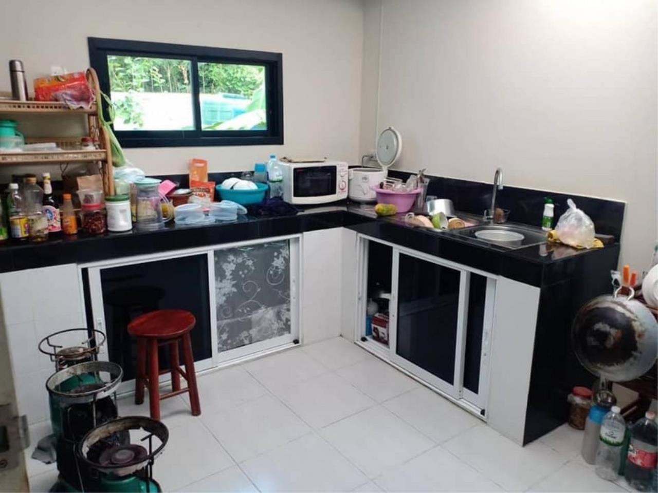 Signature Realty ( Thailand ) Co Ltd Agency's 2 storey house  3 bedroom 3 bathroom fully furnished in Sriracha 6