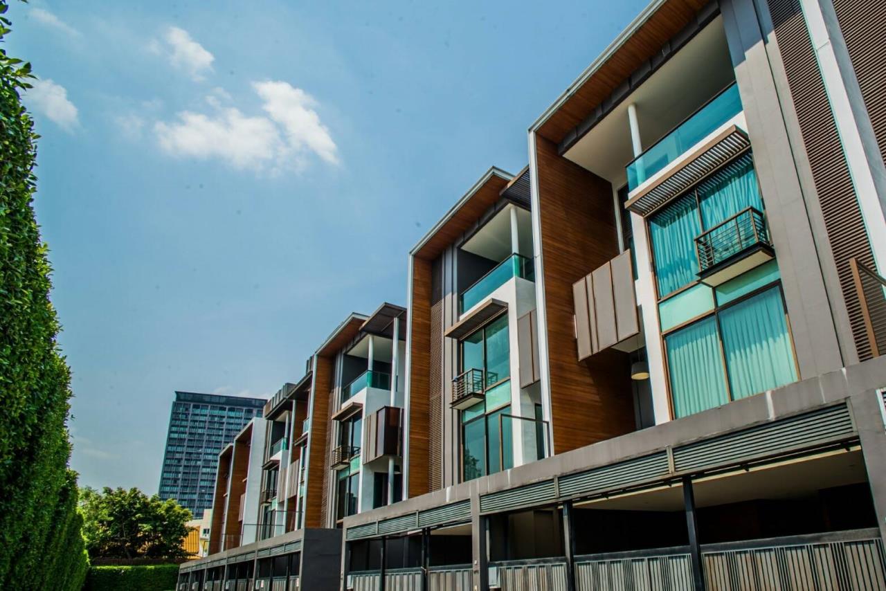 BKK BestLife Real Estate Agency's Townhouse Rent 4 Bedrooms Ekkamai 1