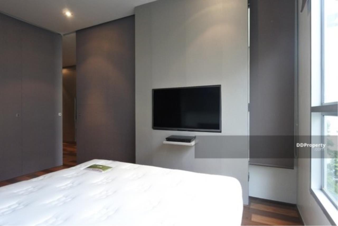 The Agent Property Agency's Condo for sale, The Address Sukhumvit42, size 45.30 sq.m., 5th floor, Building A, 1 bed, 1 bath, city view, decorated in modern style. Sale with furniture, near BTS Ekkamai, BTS Phra Khanong, near Ramindra-At-Narong expressway, Major Ekamai 12