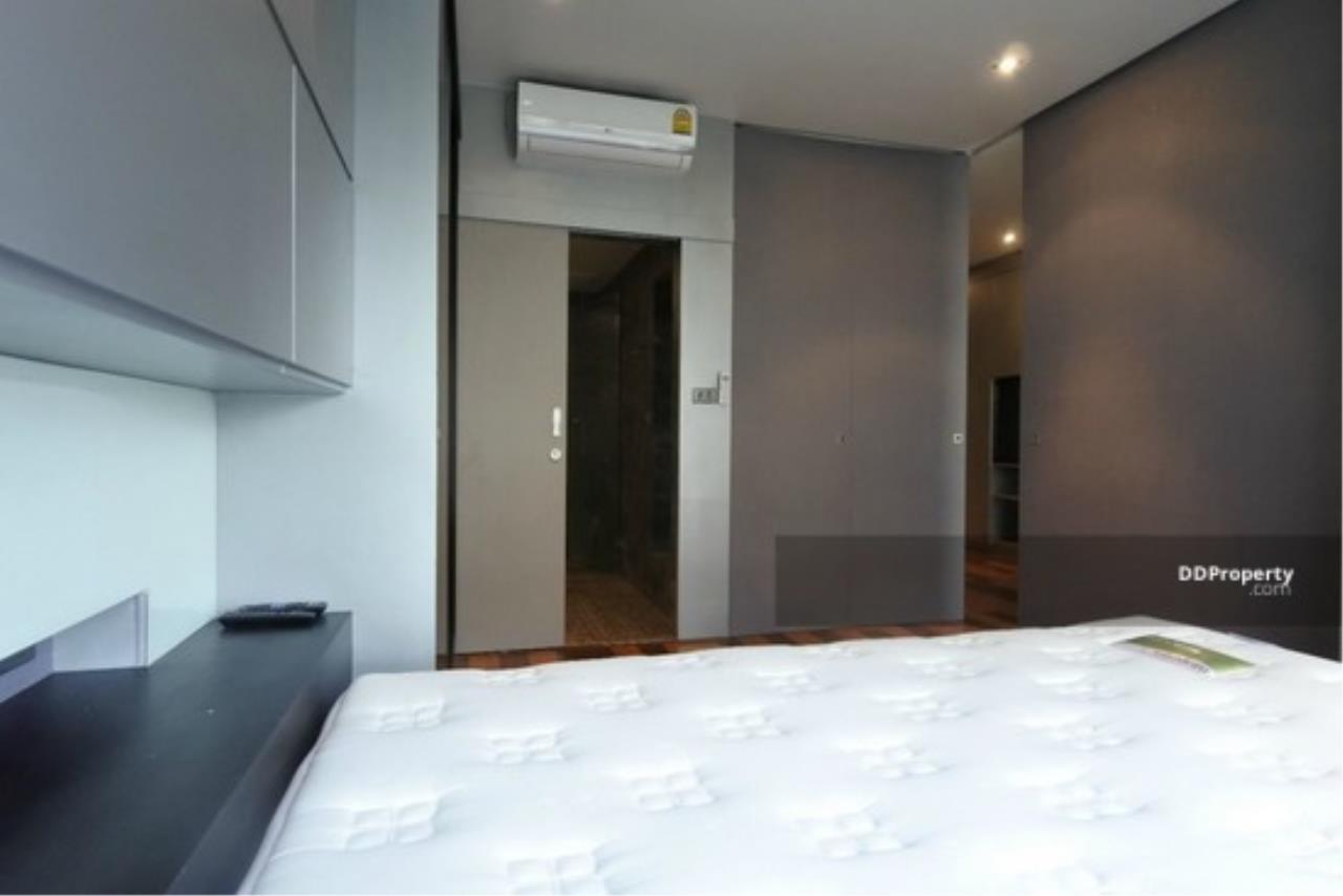 The Agent Property Agency's Condo for sale, The Address Sukhumvit42, size 45.30 sq.m., 5th floor, Building A, 1 bed, 1 bath, city view, decorated in modern style. Sale with furniture, near BTS Ekkamai, BTS Phra Khanong, near Ramindra-At-Narong expressway, Major Ekamai 16