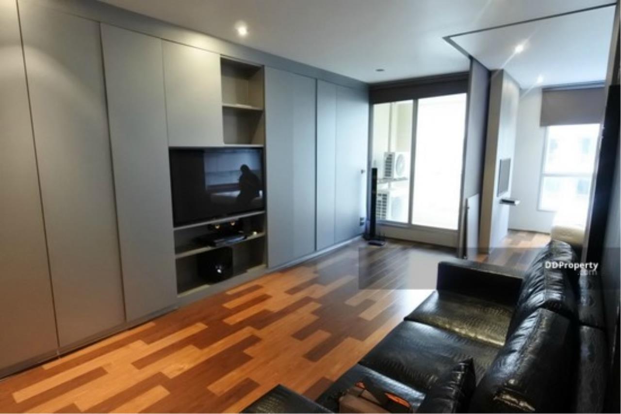 The Agent Property Agency's Condo for sale, The Address Sukhumvit42, size 45.30 sq.m., 5th floor, Building A, 1 bed, 1 bath, city view, decorated in modern style. Sale with furniture, near BTS Ekkamai, BTS Phra Khanong, near Ramindra-At-Narong expressway, Major Ekamai 4