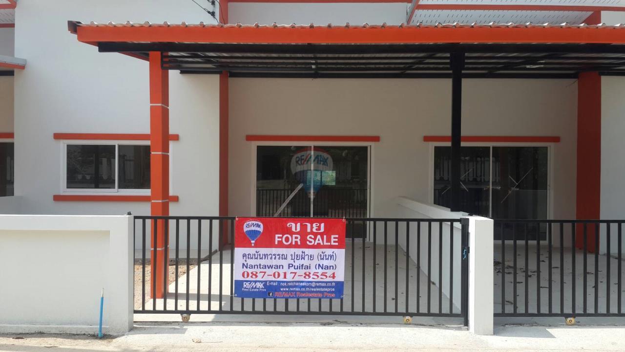 RE/MAX Real Estate Pros Agency's Town house  for sale in Nikompattana Rayong Soi  Chobchuay. 1