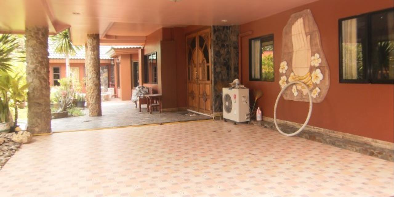 Real Estate in Pattaya Agency's 5 Bed Room - Mediterranean Style Villa  10