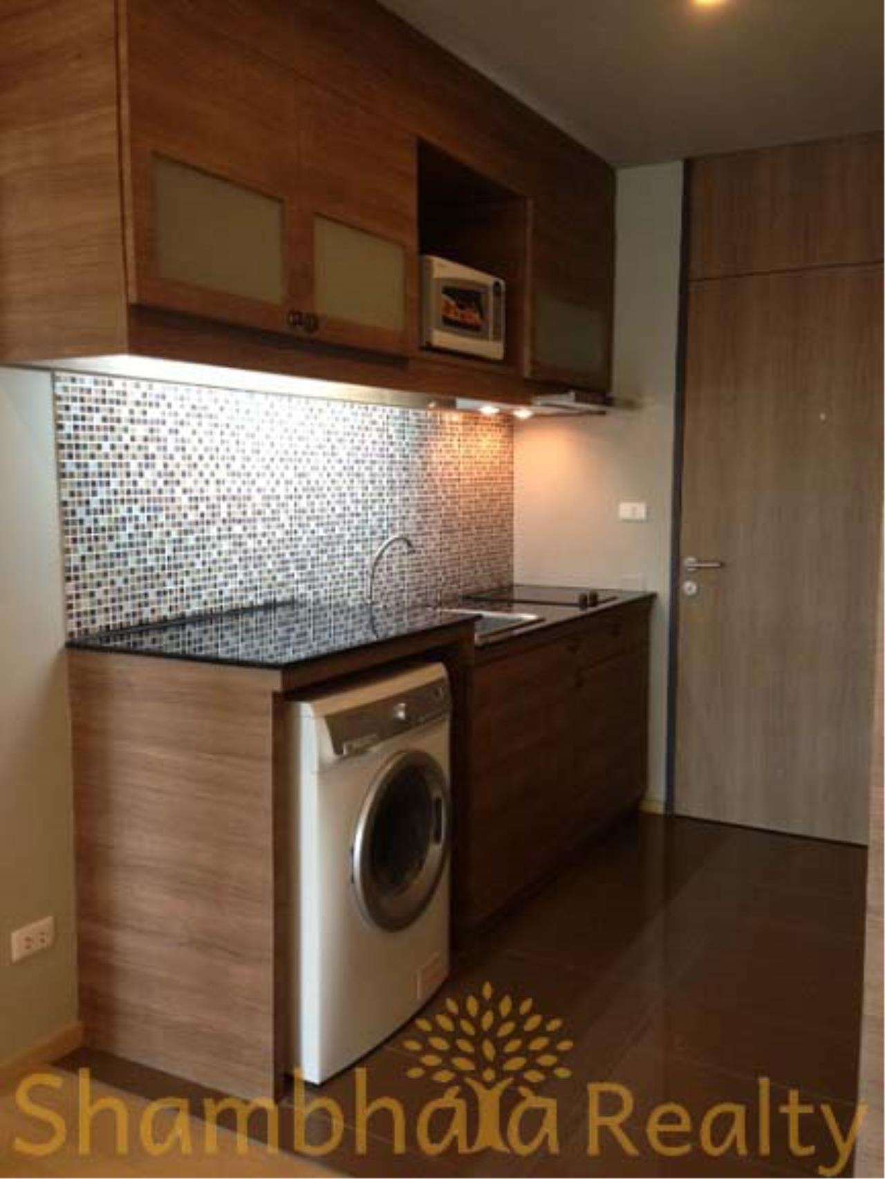 Shambhala Realty Agency's Noble Refine Condominium Condominium for Rent in Sukhumvit 26 4