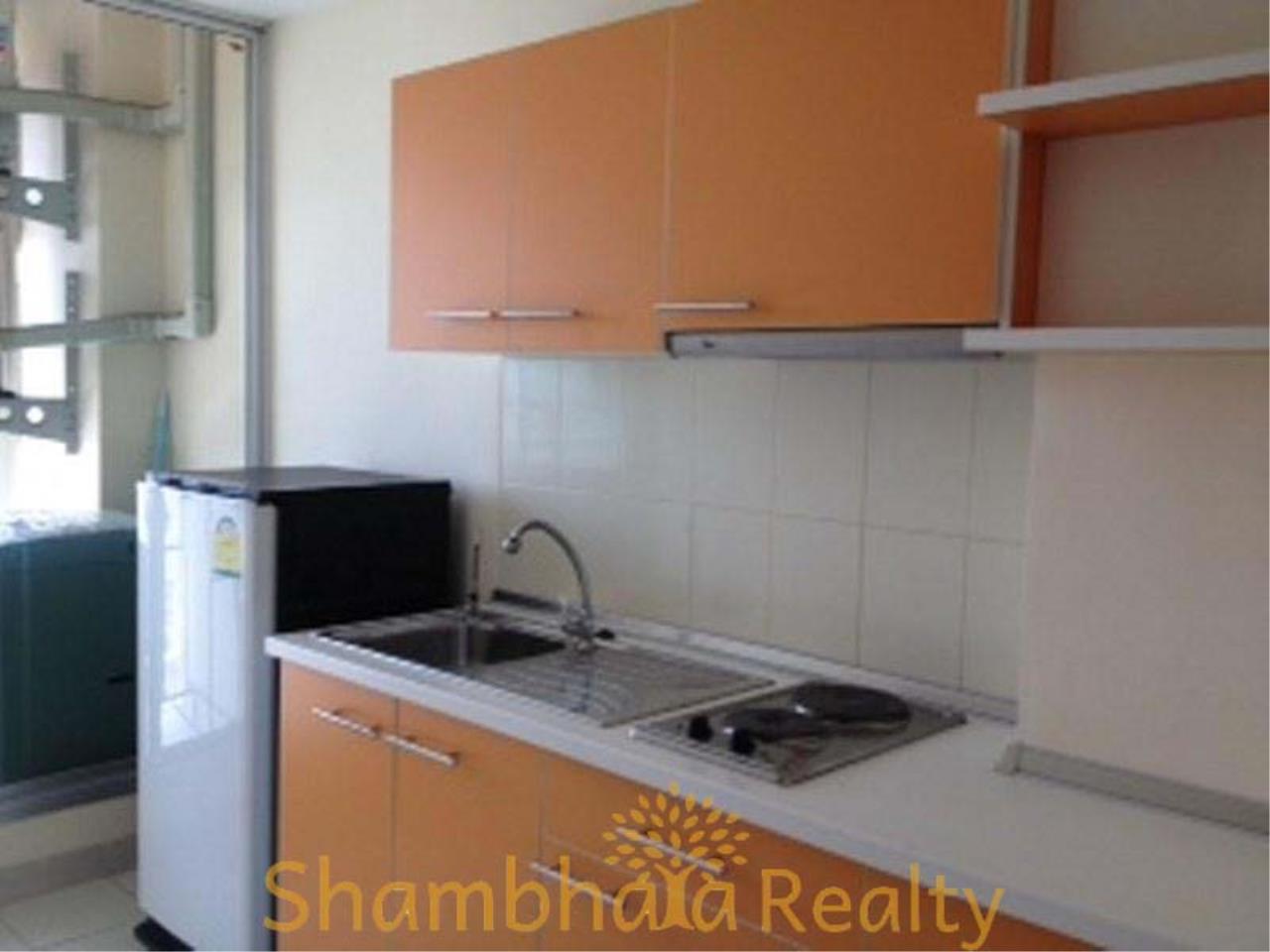 Shambhala Realty Agency's Life @ Sukhumvit Condominium for Rent in Life @ Sukhumvit 65 1