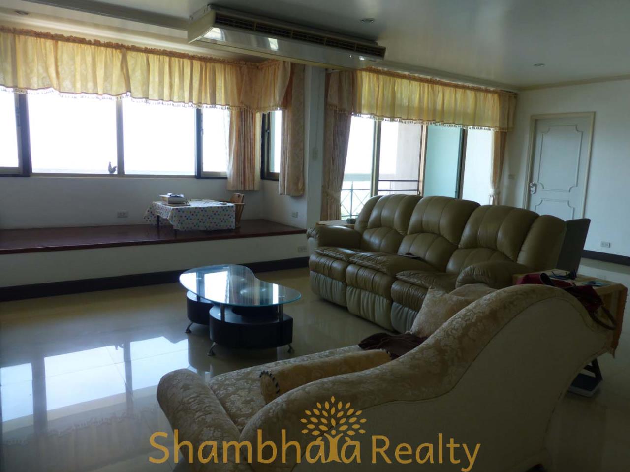 Shambhala Realty Agency's Royal Castle Pattanakarn Condominium for Sale in Phatthanakan 30 2