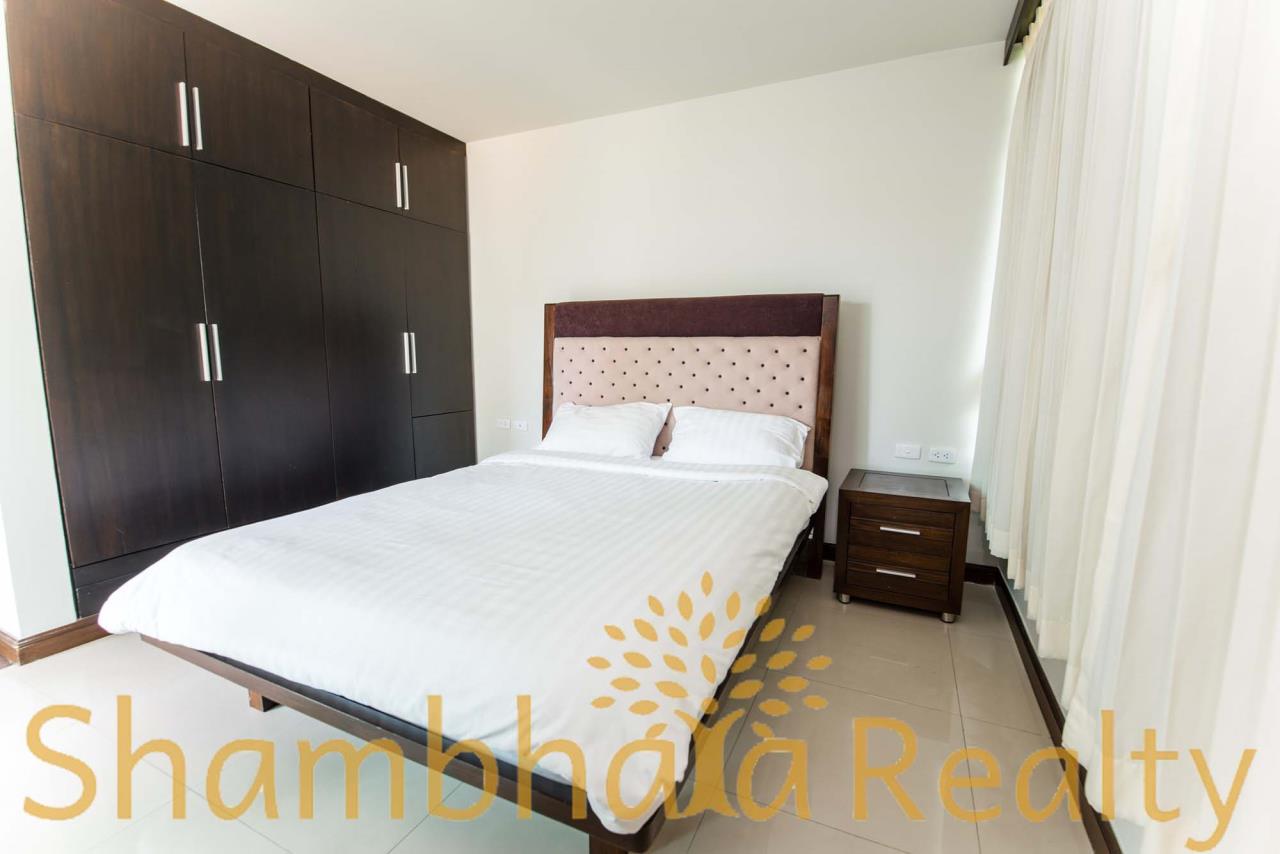 Shambhala Realty Agency's Apartment For Rent Condominium for Rent in Sathorn-Silom. BTS Chong Nontri 8