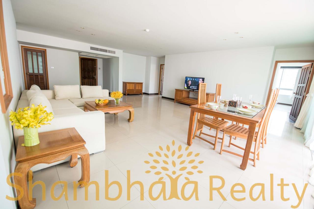 Shambhala Realty Agency's Apartment For Rent Condominium for Rent in Sathorn-Silom. BTS Chong Nontri 11
