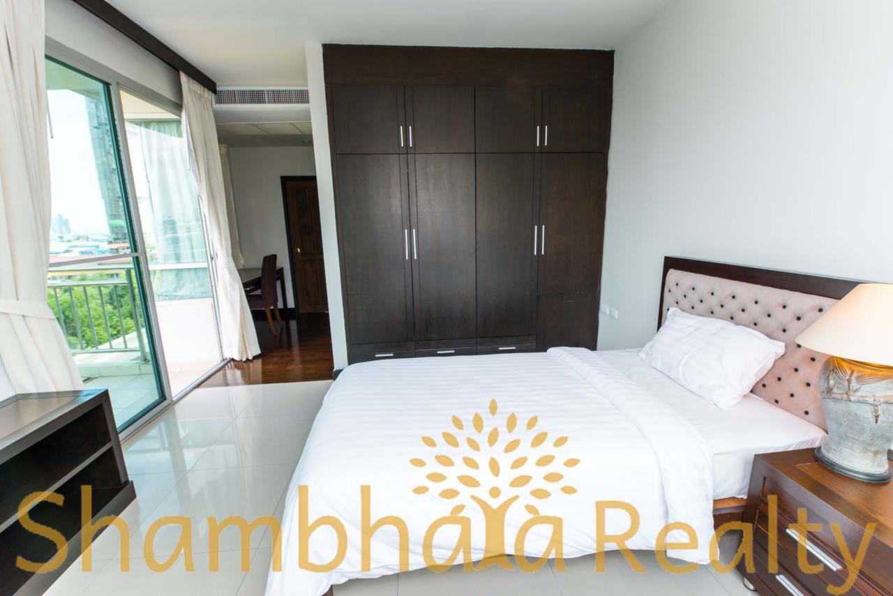 Shambhala Realty Agency's Apartment For Rent Condominium for Rent in Sathorn-Silom. BTS Chong Nontri 12