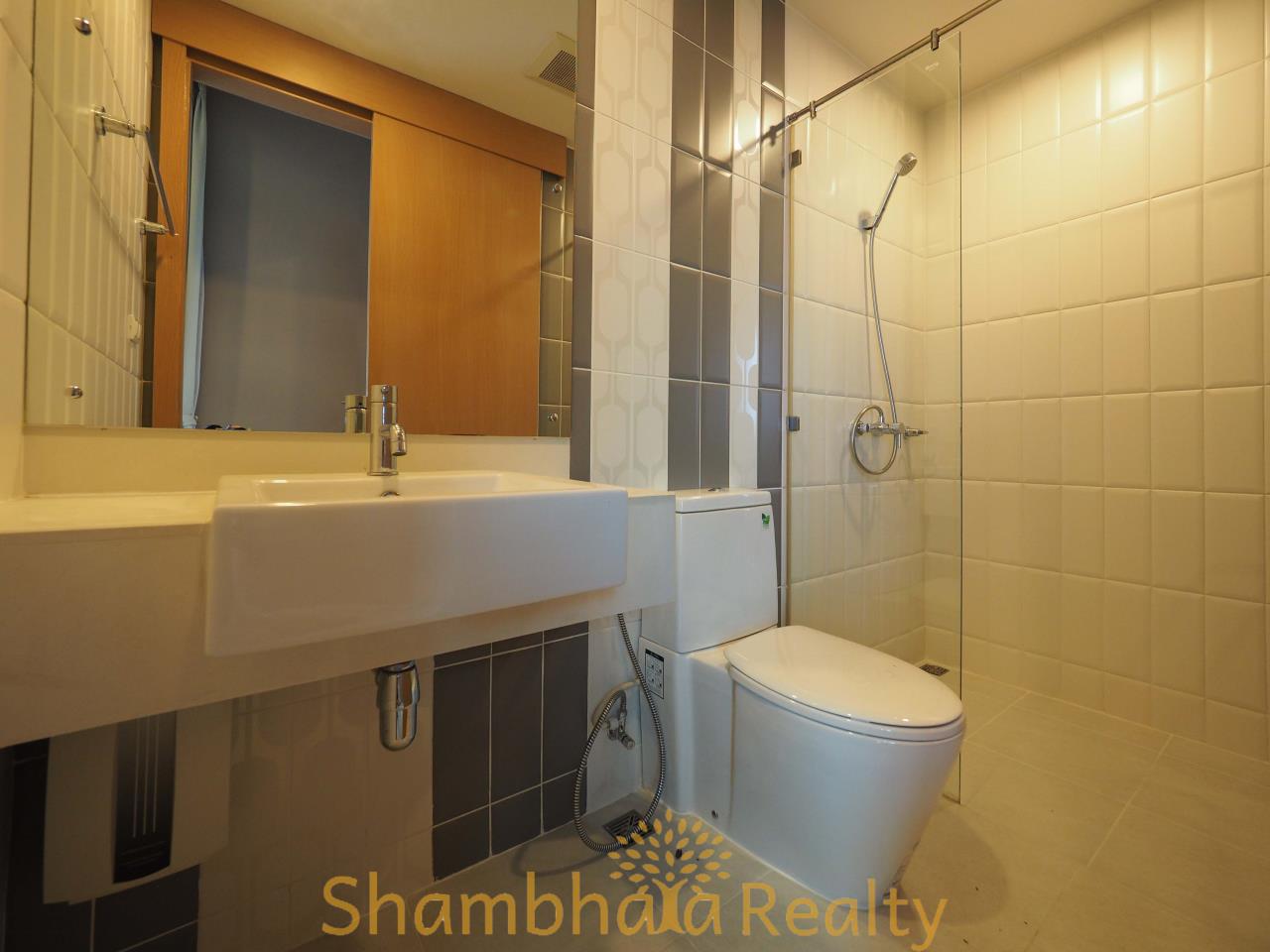 Shambhala Realty Agency's Circle Condominium for Rent in Petchaburi-tudmai 10
