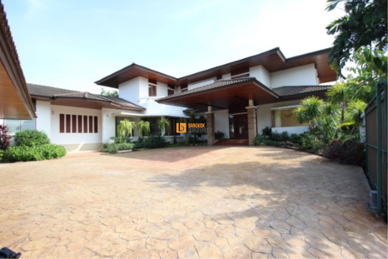 Bangkok Condo Finder Agency's Moobaan Panya House for Rent 1