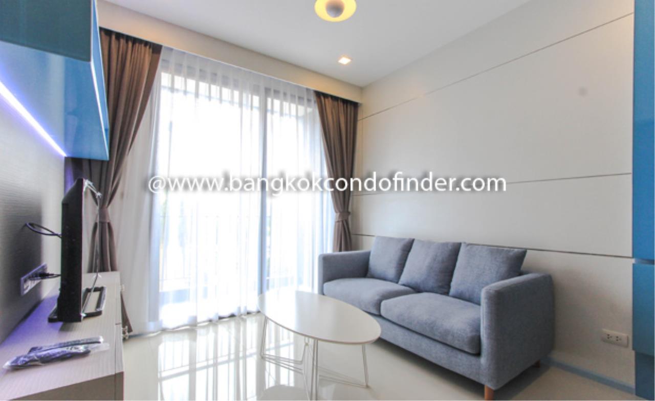 Bangkok Condo Finder Agency's Trapezo Sukhumvit 16 Condominium for Rent 1