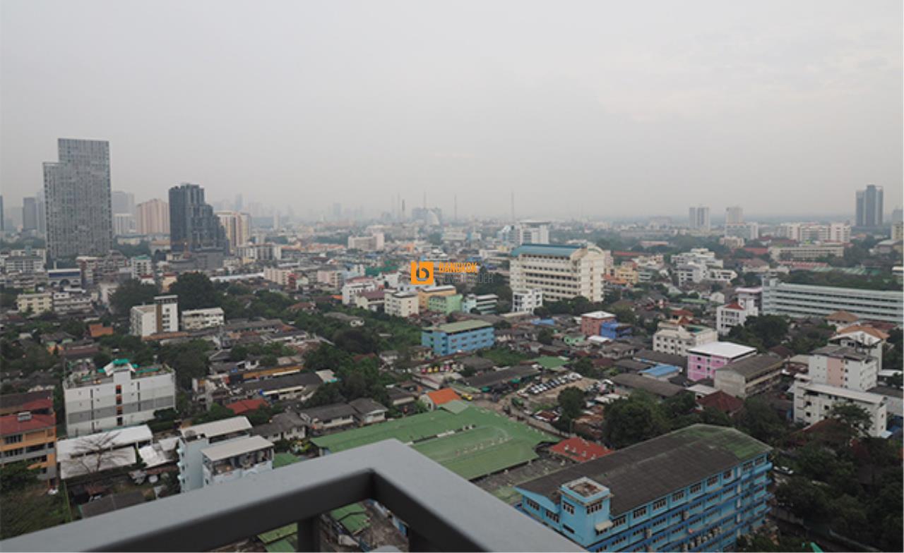 Bangkok Condo Finder Agency's Rhythm Sathorn-Narathiwas Condominium for Rent 21