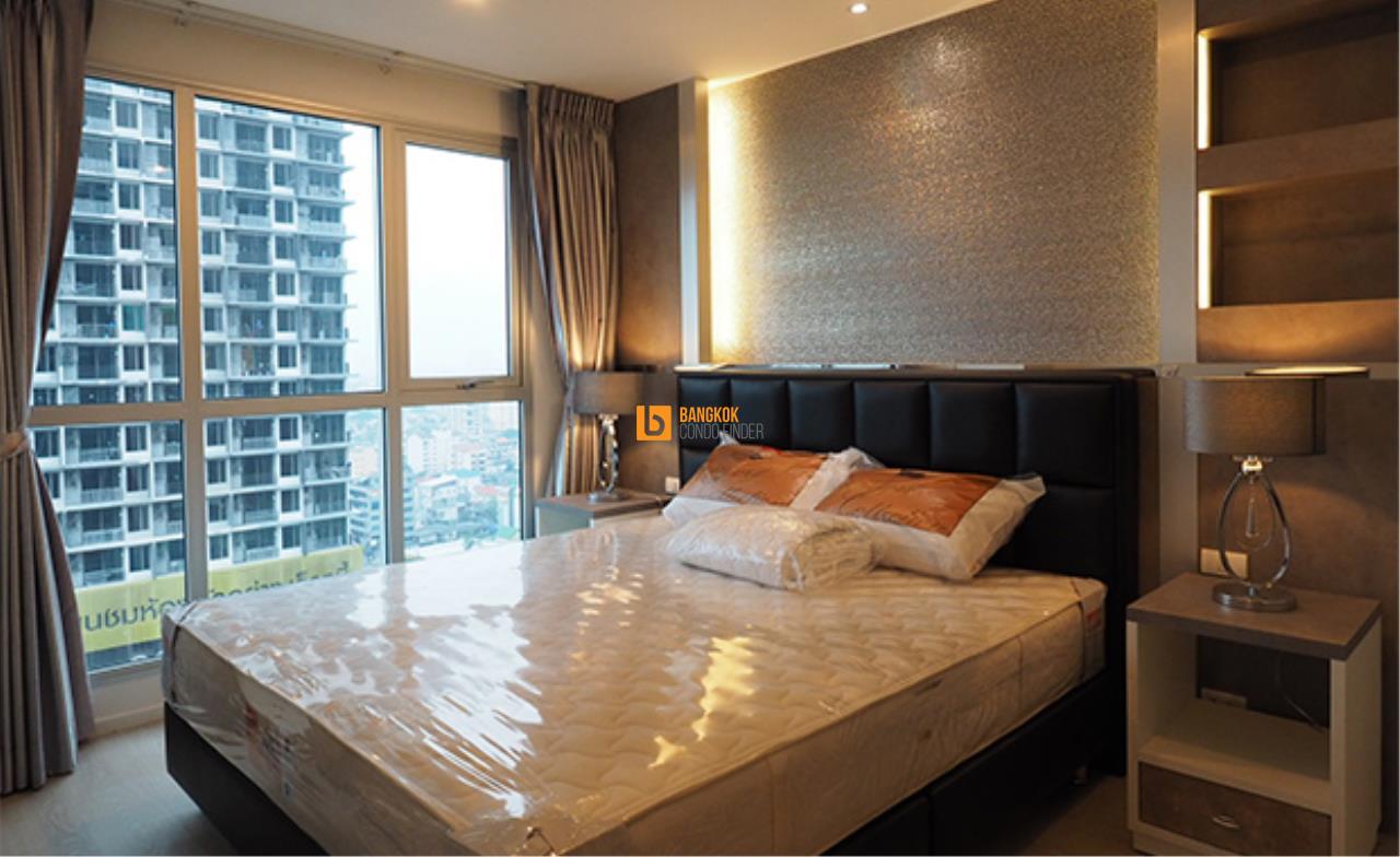 Bangkok Condo Finder Agency's Rhythm Sathorn-Narathiwas Condominium for Rent 9