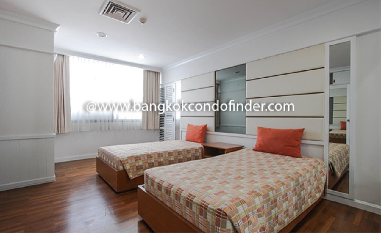 Bangkok Condo Finder Agency's Baan Yenarkard Condominium for Rent 6