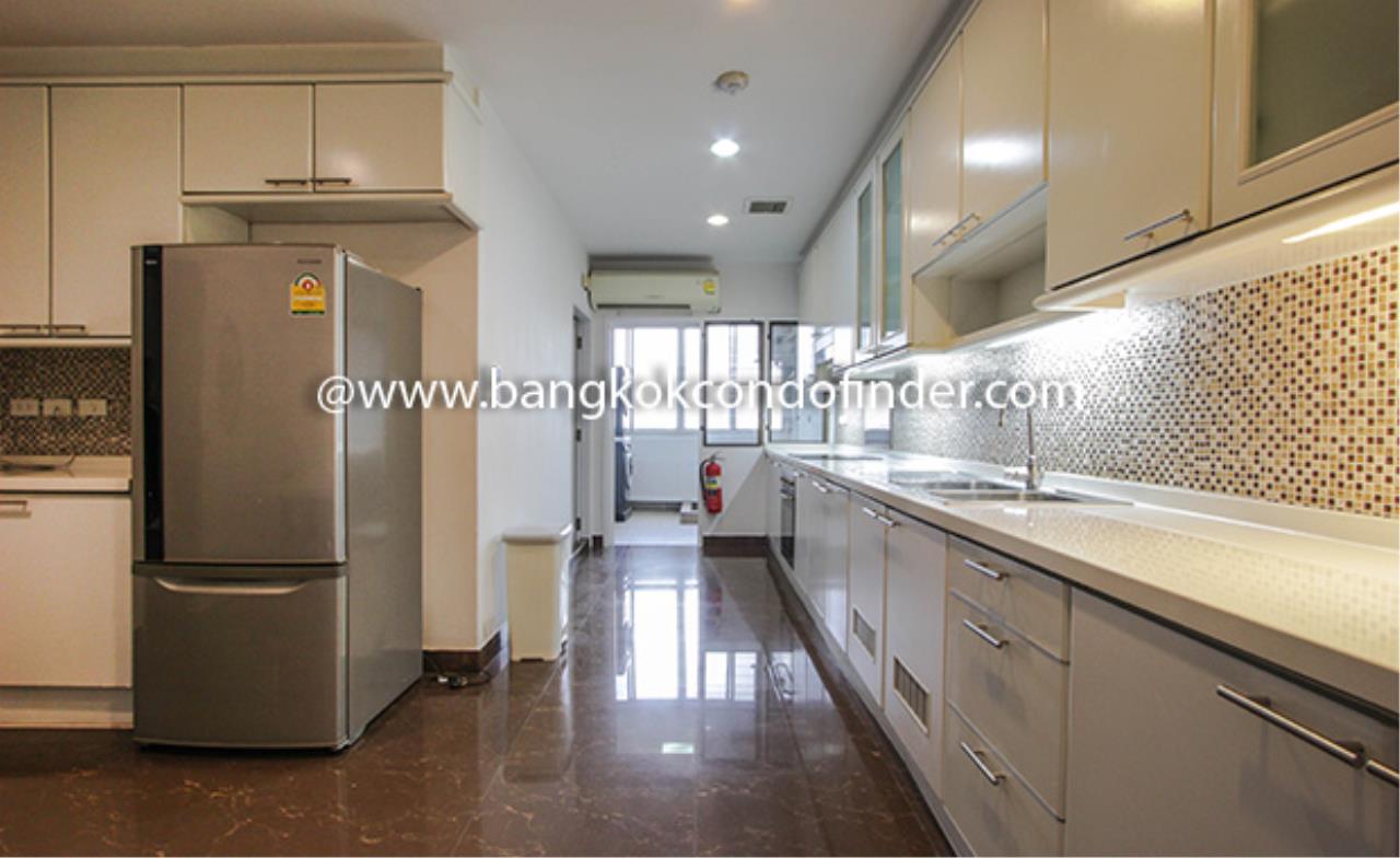 Bangkok Condo Finder Agency's Baan Yenarkard Condominium for Rent 10