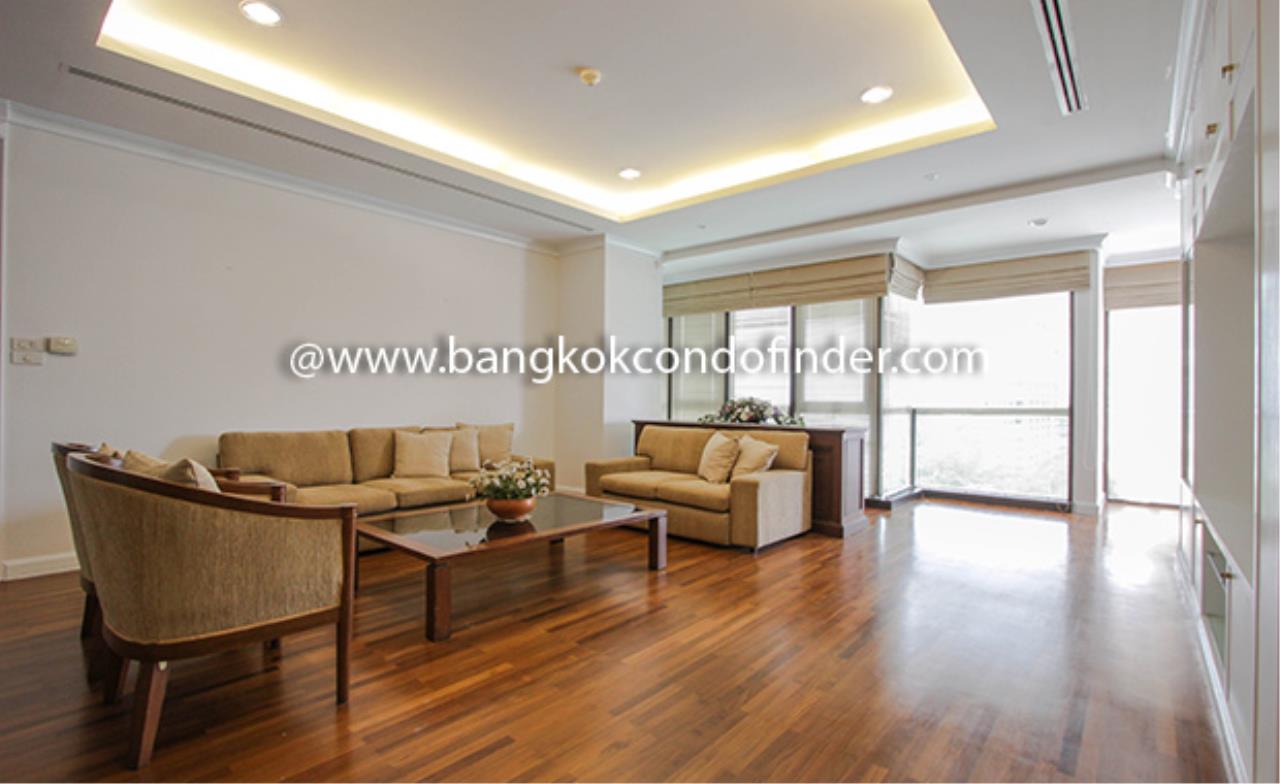 Bangkok Condo Finder Agency's Baan Yenarkard Condominium for Rent 1