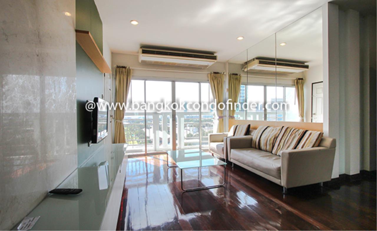 Bangkok Condo Finder Agency's Teja Lakeview Apartment Condominium for Rent 1