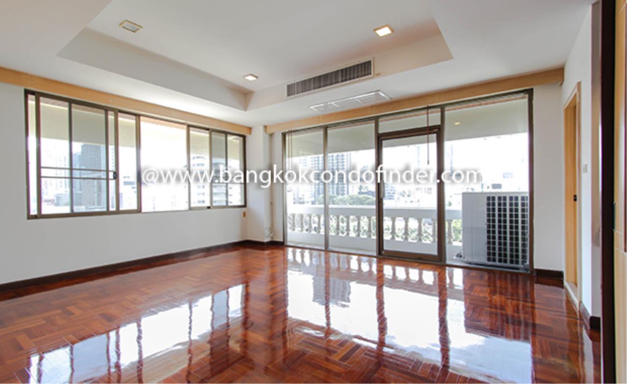 Bangkok Condo Finder Agency's Mitr Mansion Condominium for Rent 6