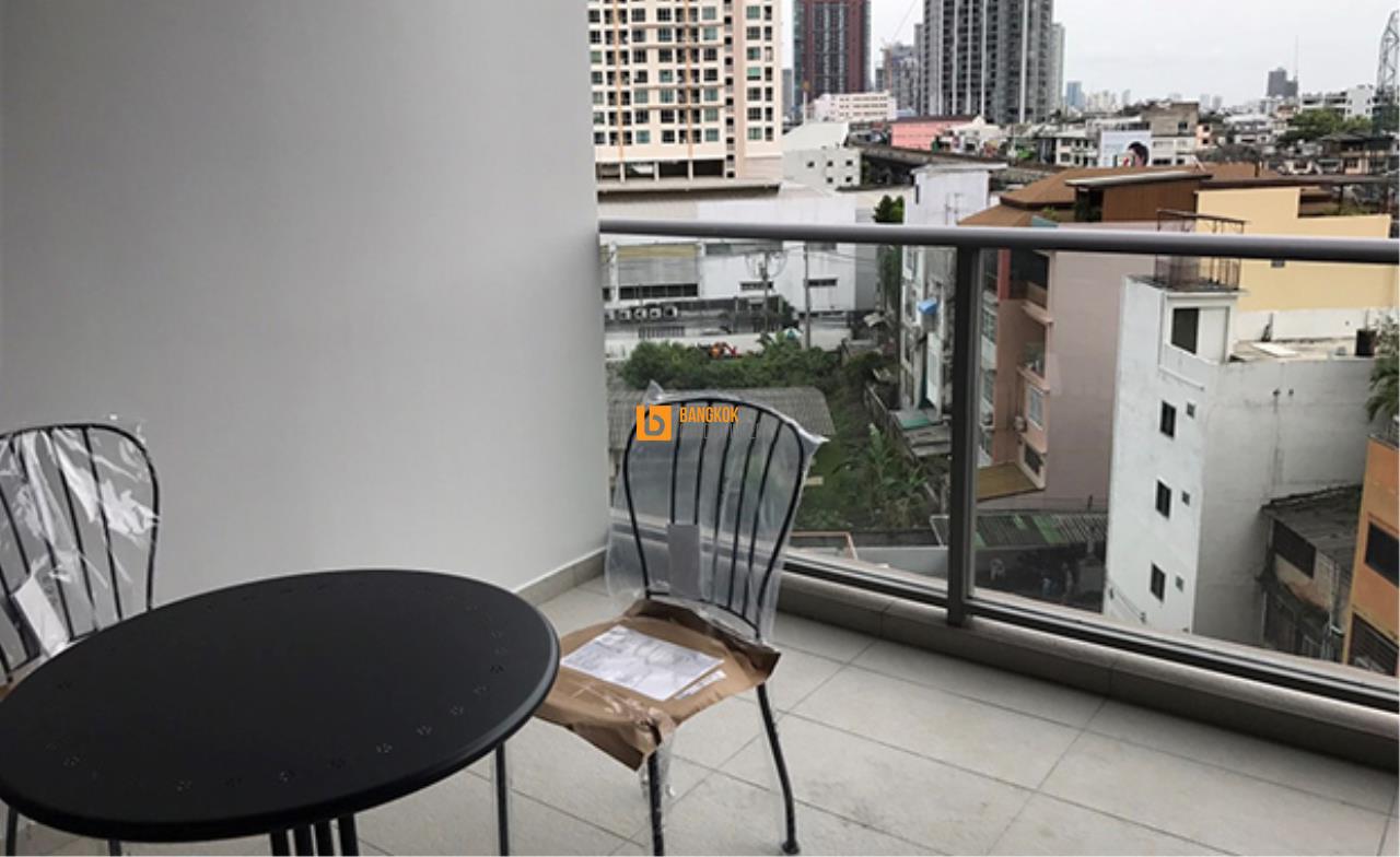 Bangkok Condo Finder Agency's The Lofts Ekkamai Condominium for Rent 9