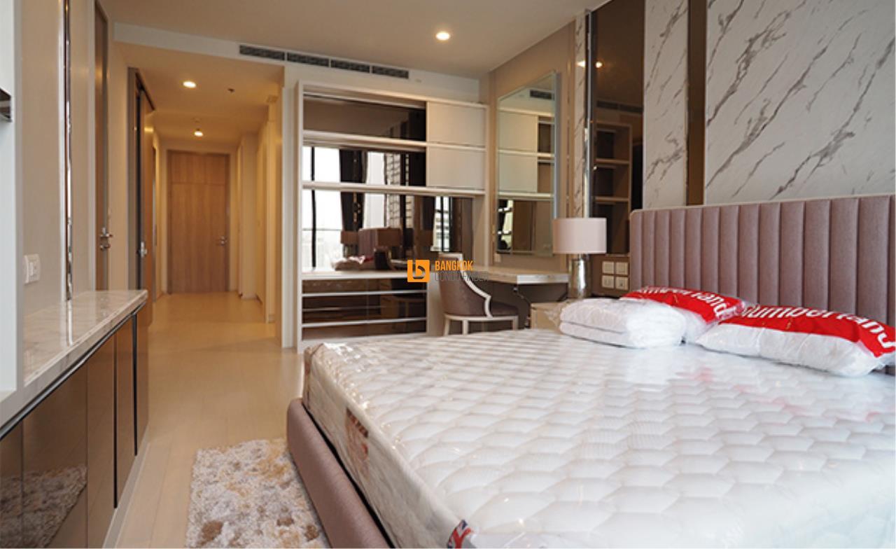 Bangkok Condo Finder Agency's Noble Ploenchit Condominium for Rent 10