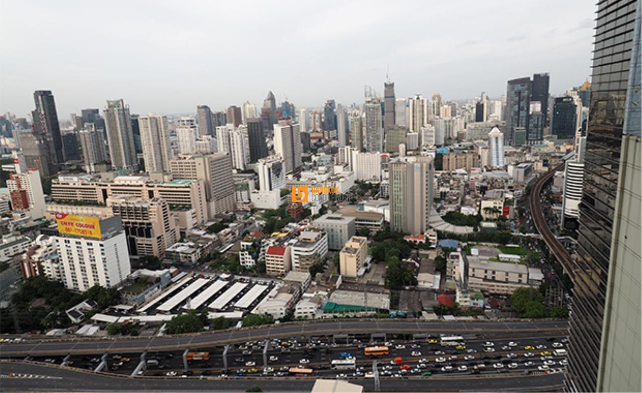 Bangkok Condo Finder Agency's Noble Ploenchit Condominium for Rent 14
