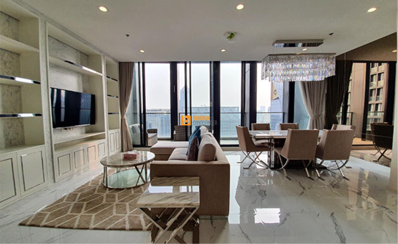 Bangkok Condo Finder Agency's Noble Ploenchit Condominium for Rent 1