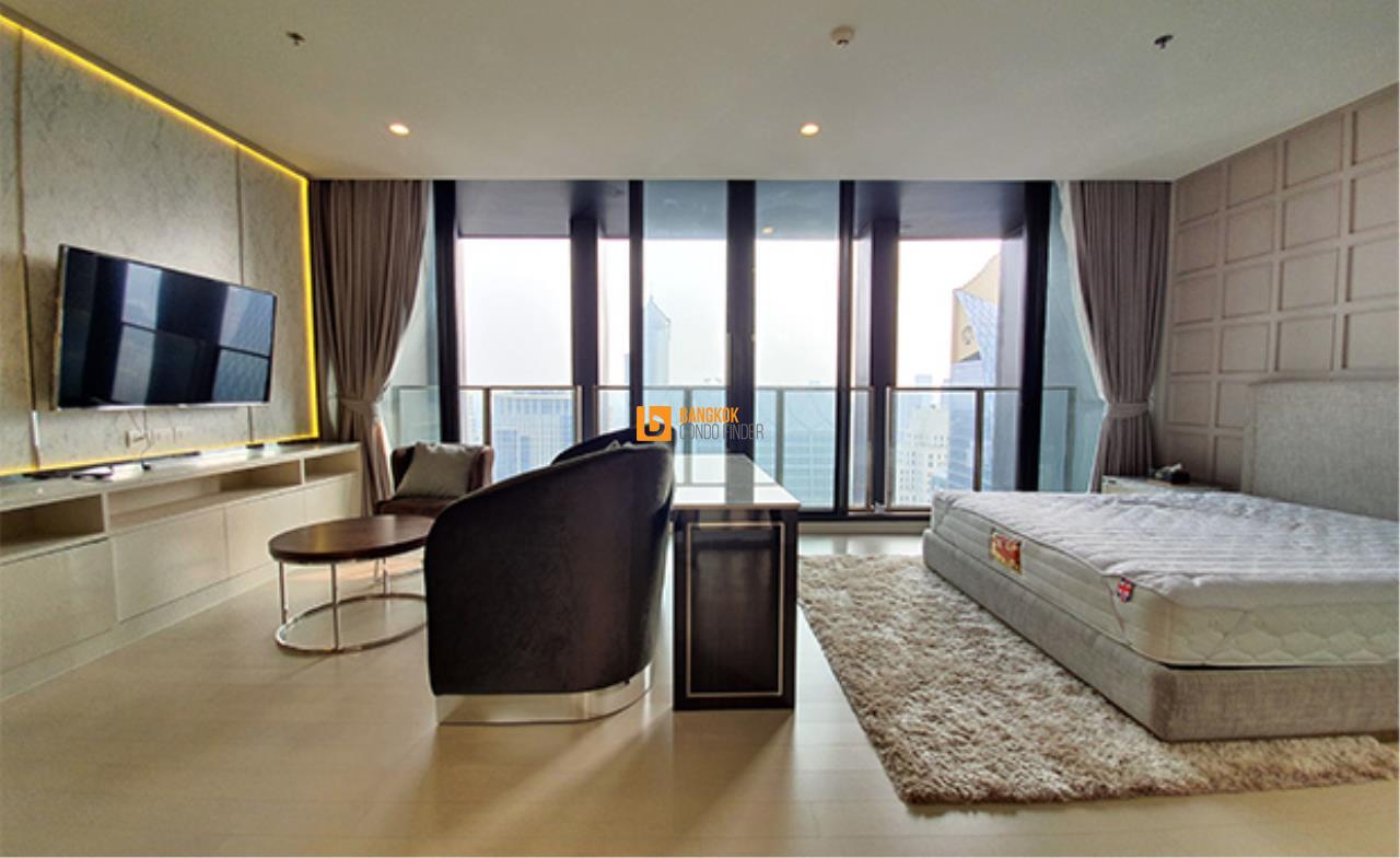 Bangkok Condo Finder Agency's Noble Ploenchit Condominium for Rent 8