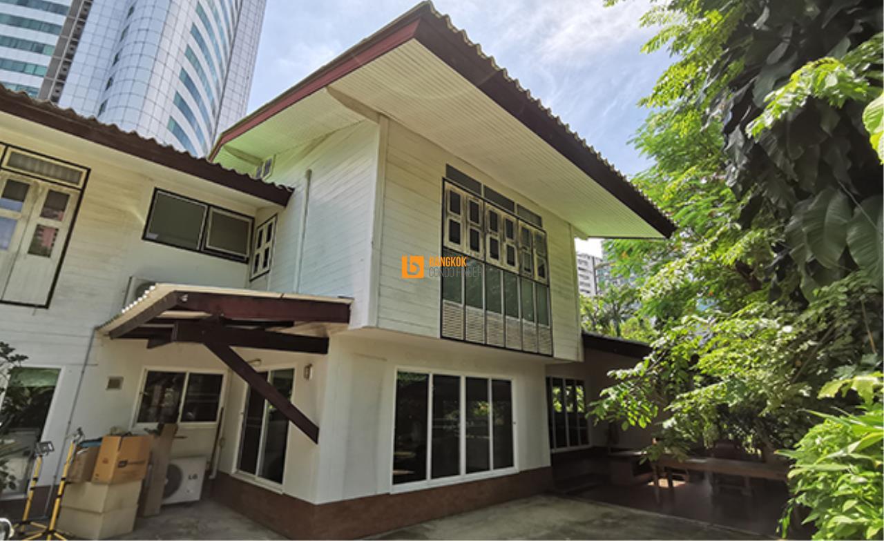 Bangkok Condo Finder Agency's Baan Yossoonthorn House for Rent 1