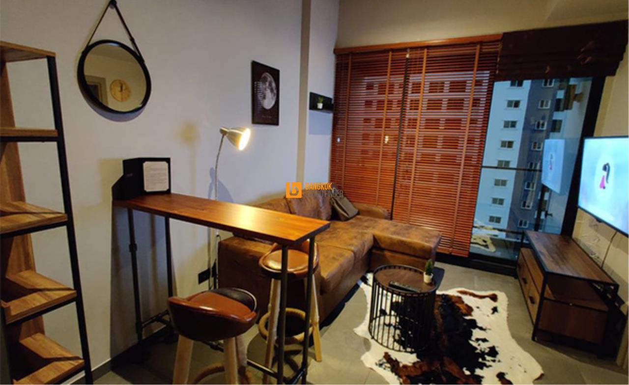 Bangkok Condo Finder Agency's The Lofts Asoke Condominium for Rent 1