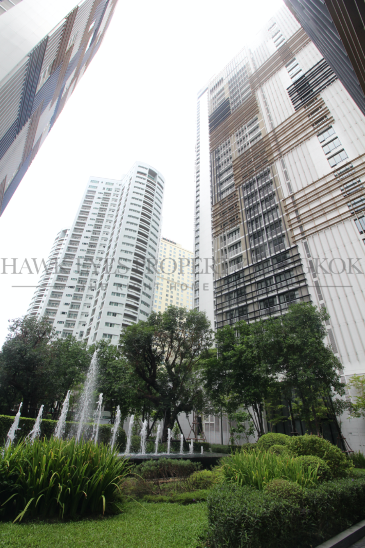 Hawk Eyes Property Bangkok Co.,Ltd. Agency's 2 large bedroom 2 bathroom for fully furnished for rent at Park 24 30