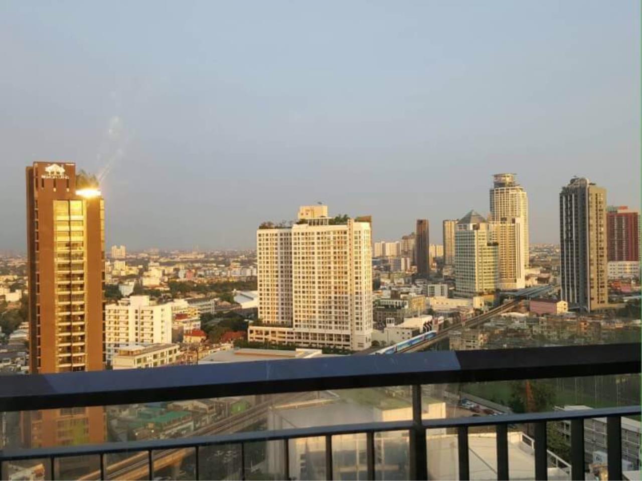RE/MAX All Star Realty Agency's Rhythm 44 for rent (BTS Phra kanong) 4