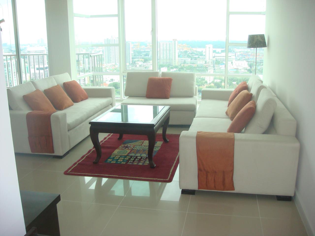 Piri Property Agency's 3 bedrooms Condominium  on 29 floor For Rent 3 1