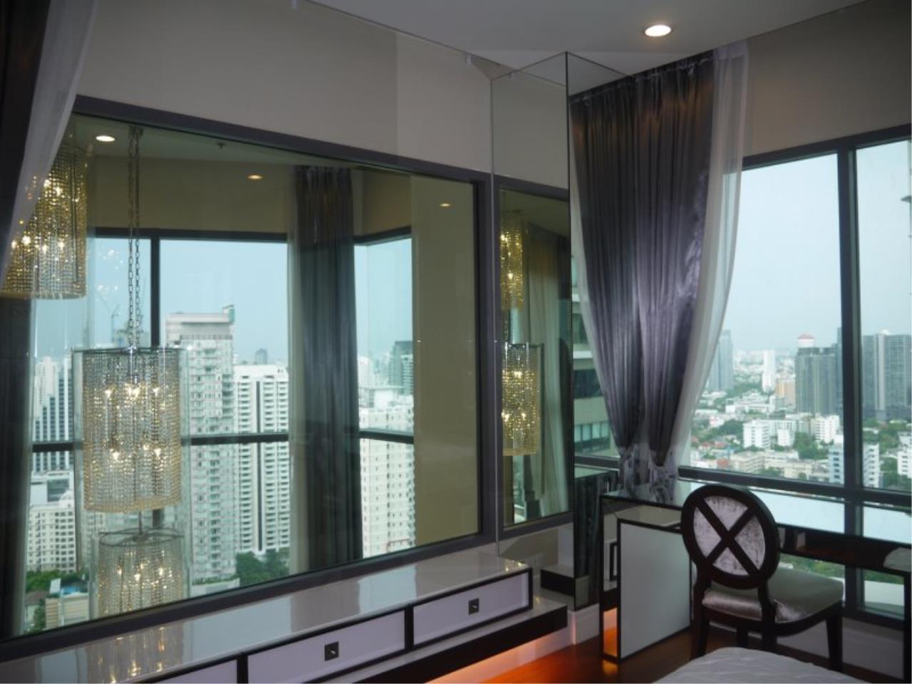 Piri Property Agency's Duplex 3 Bedrooms in the Bright Condo for rent on high floor 7
