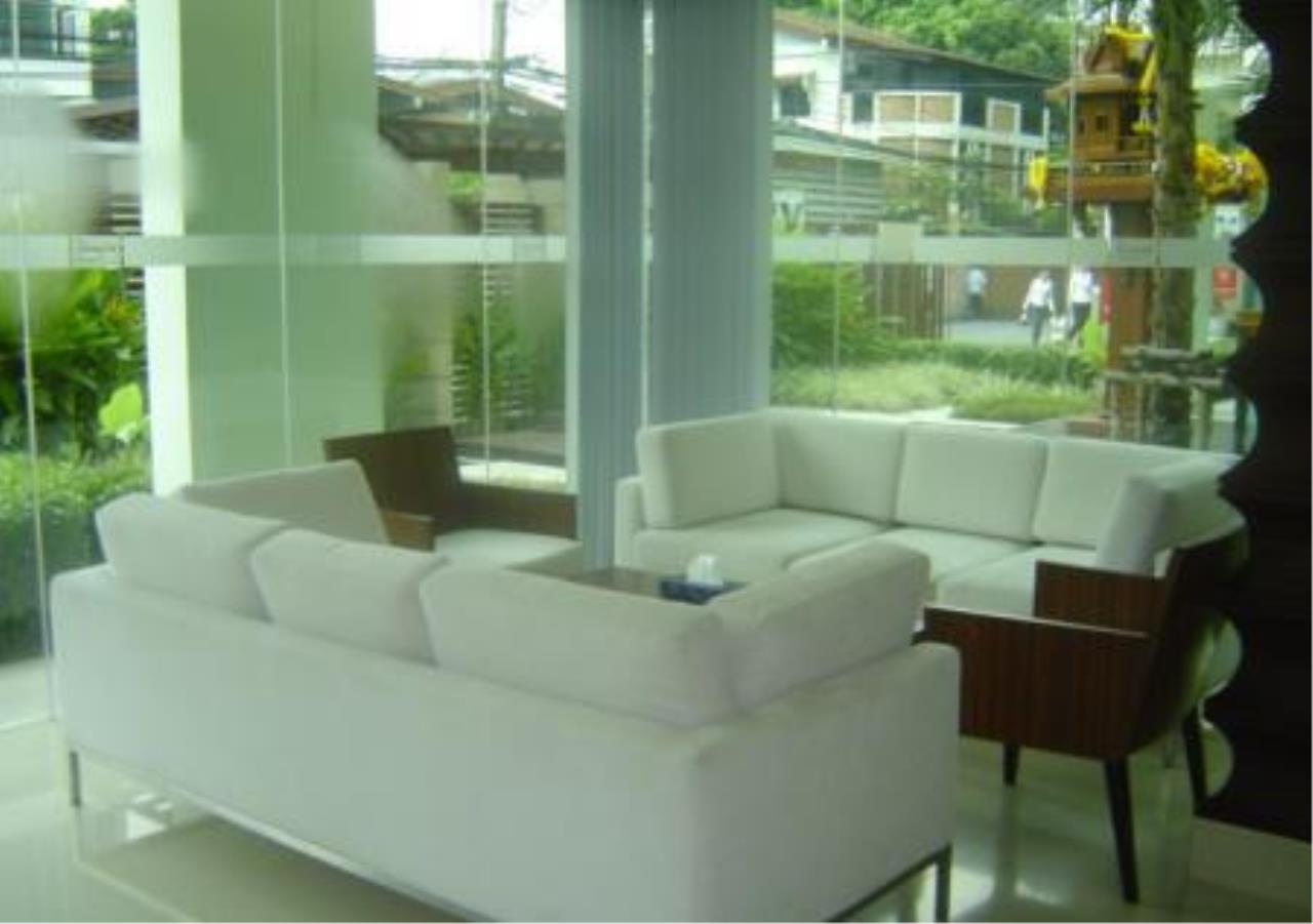 Piri Property Agency's one bedroom  For Rent Sathorn Plus On The Pond 9